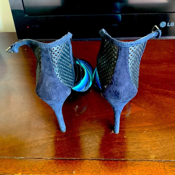 Heeled sandals - Picture 3 of 5